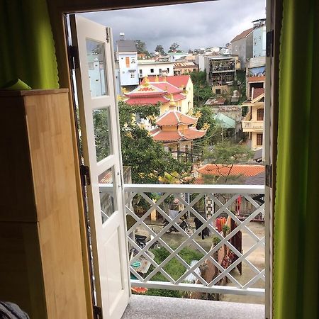 Homestay Hoang Vy Dalat Exteriör bild